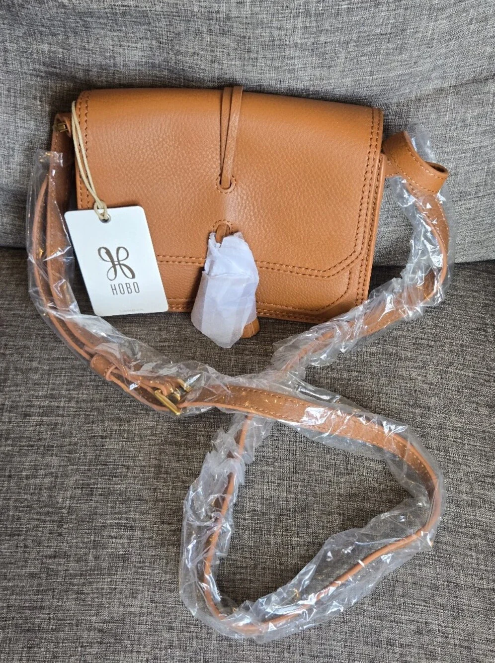 NEW HOBO women's eden small crossbody bag in warm honey
